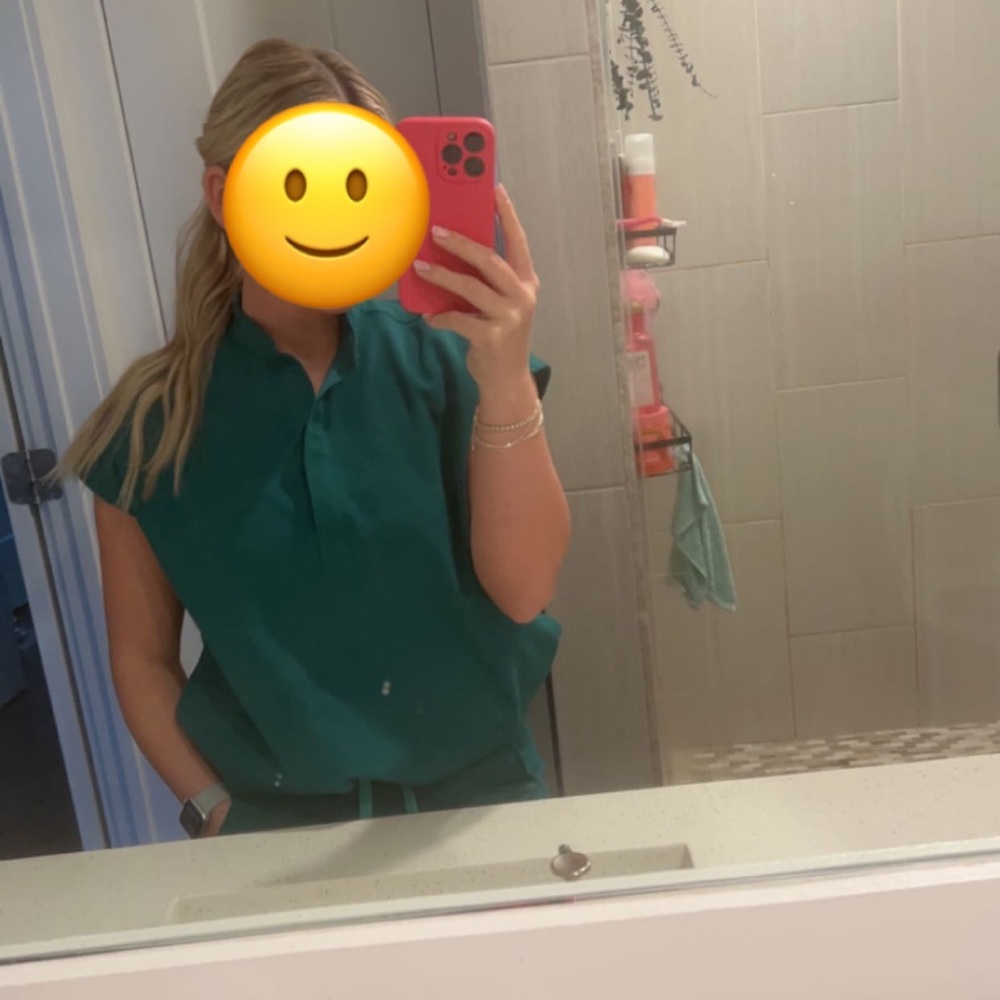 Figs Rafaela scrub top